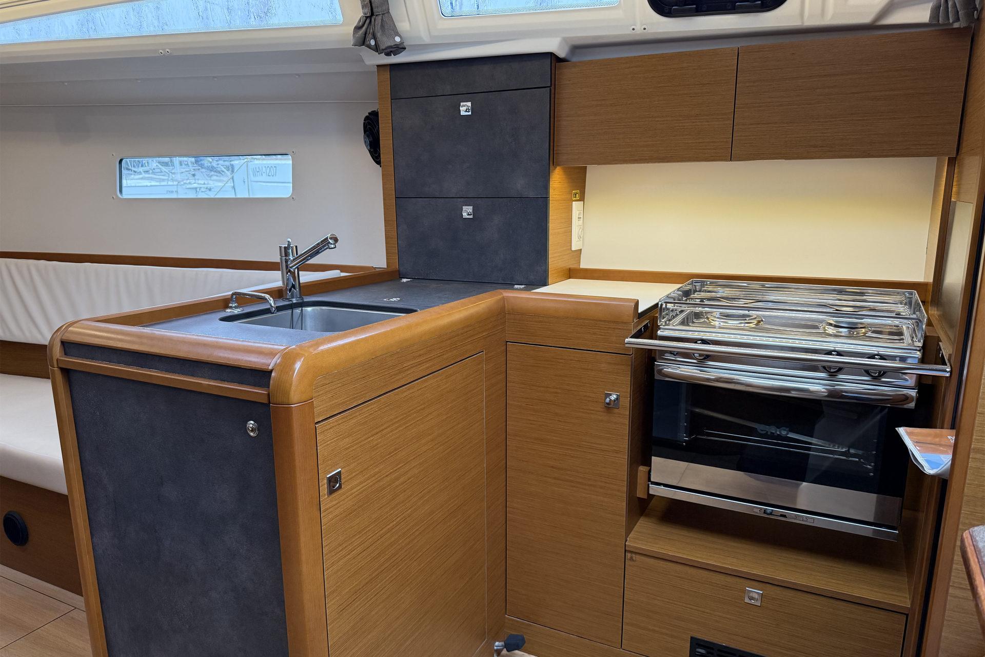 Sun Odyssey 349 - 3 cab., picture 13