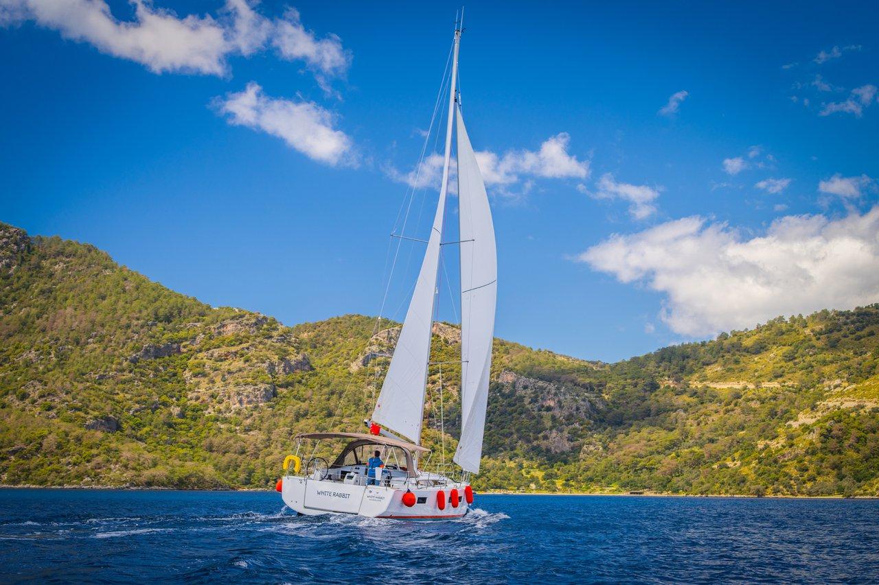 Sun Odyssey 440 - 4 cab. - White Rabbit, picture 3