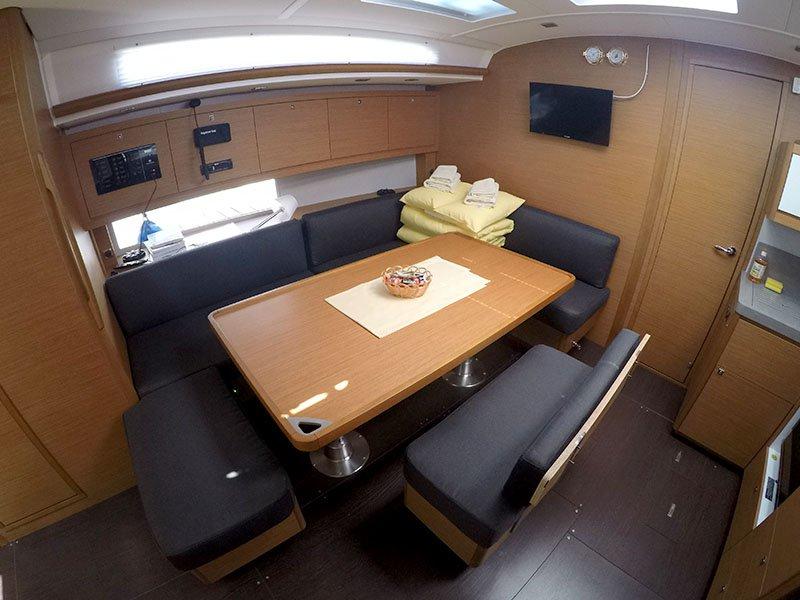 Dufour 470 - 4 cab., picture 13