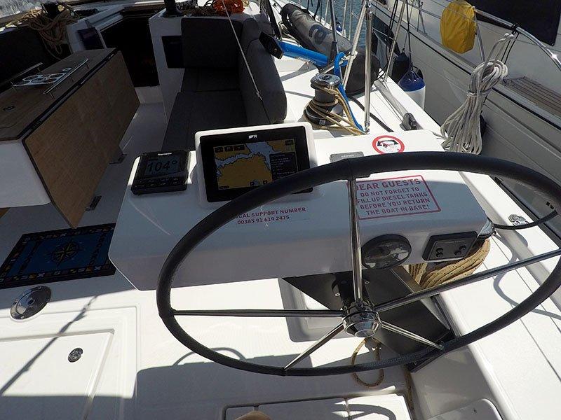 Dufour 470 - 4 cab., picture 6