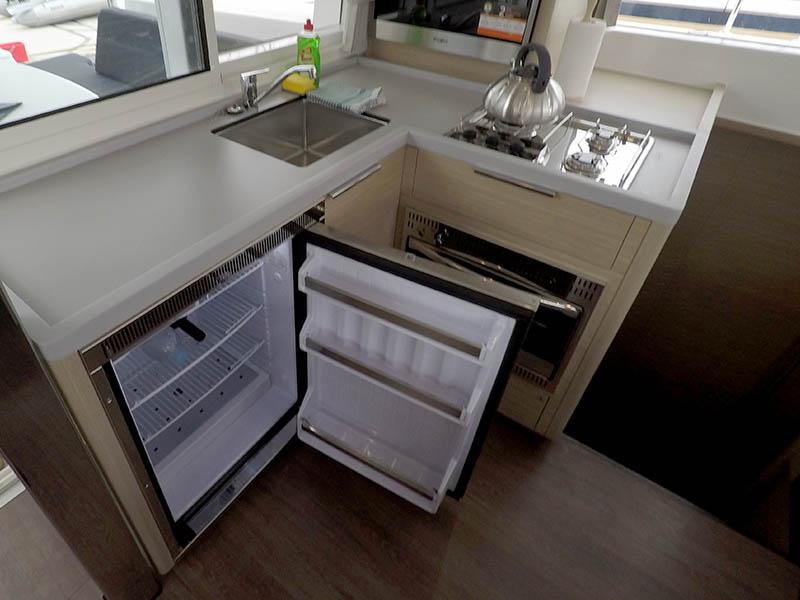 Lagoon 40 - 4 + 2 cab, picture 7