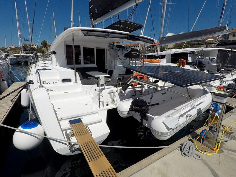 Lagoon 40 - 4 + 2 cab, picture 3