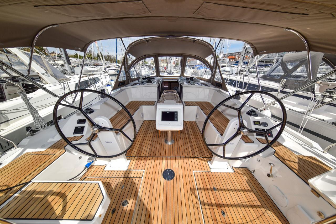 Bavaria C42, picture 9