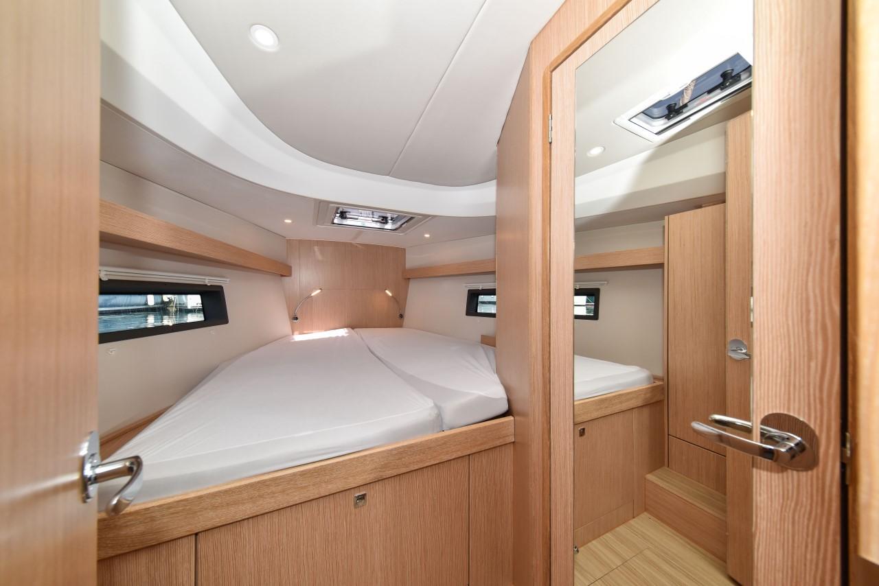 Bavaria C42, picture 22