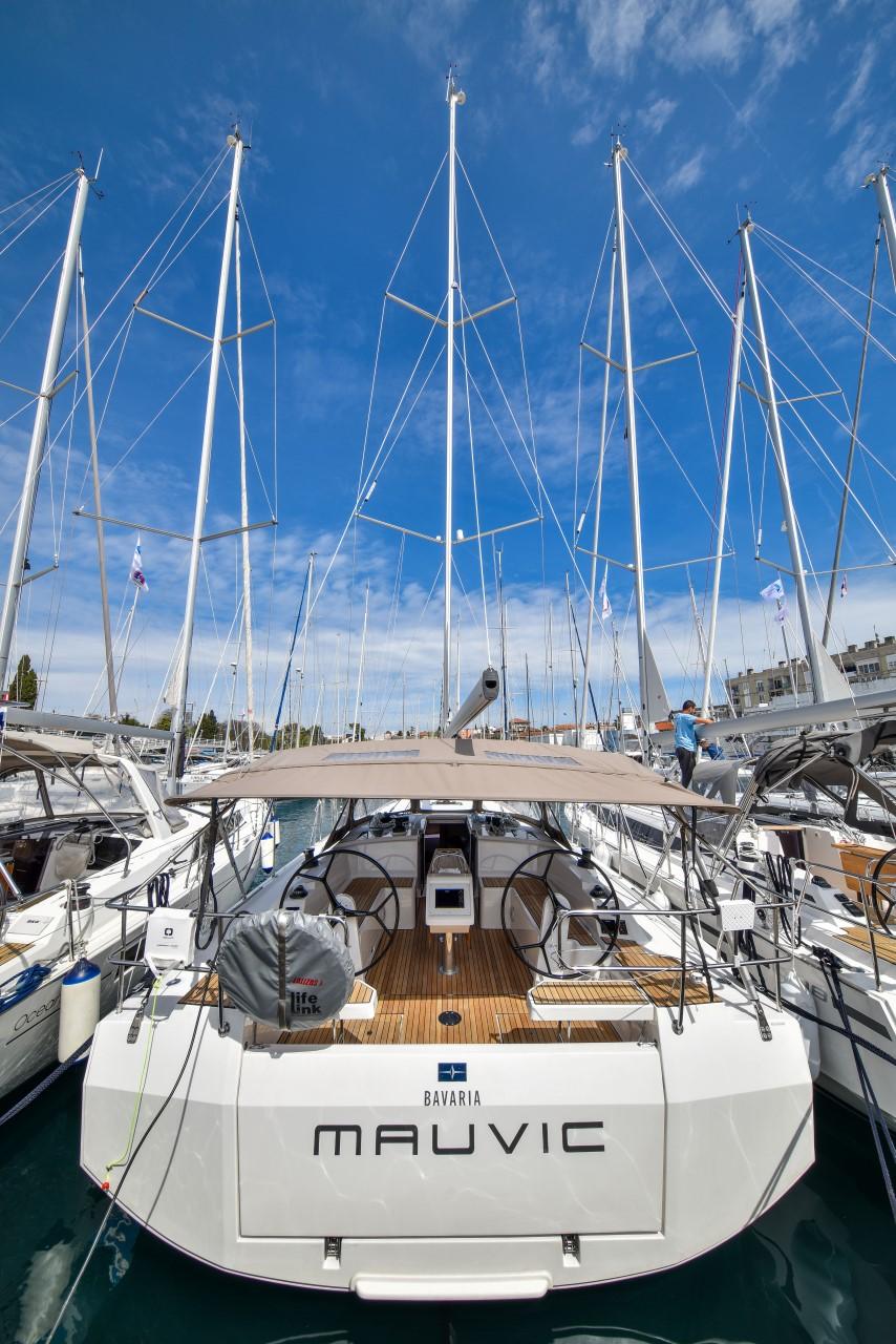 Bavaria C42, picture 7