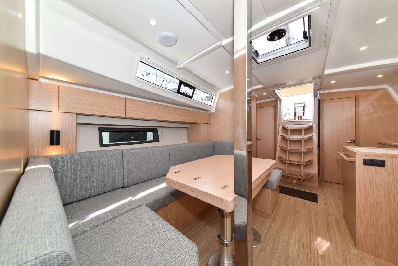 Bavaria C42, picture 17