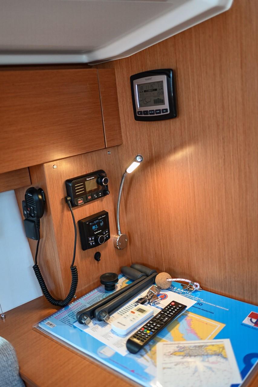 Bavaria C38, picture 16