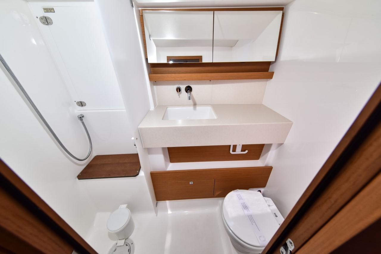 Dufour 470 - 4 + 1 cab., picture 21