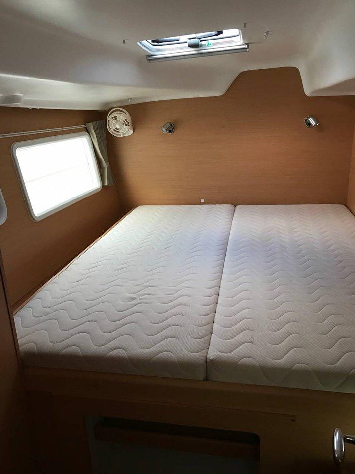 Lagoon 380 - 4 + 2 cab., picture 5