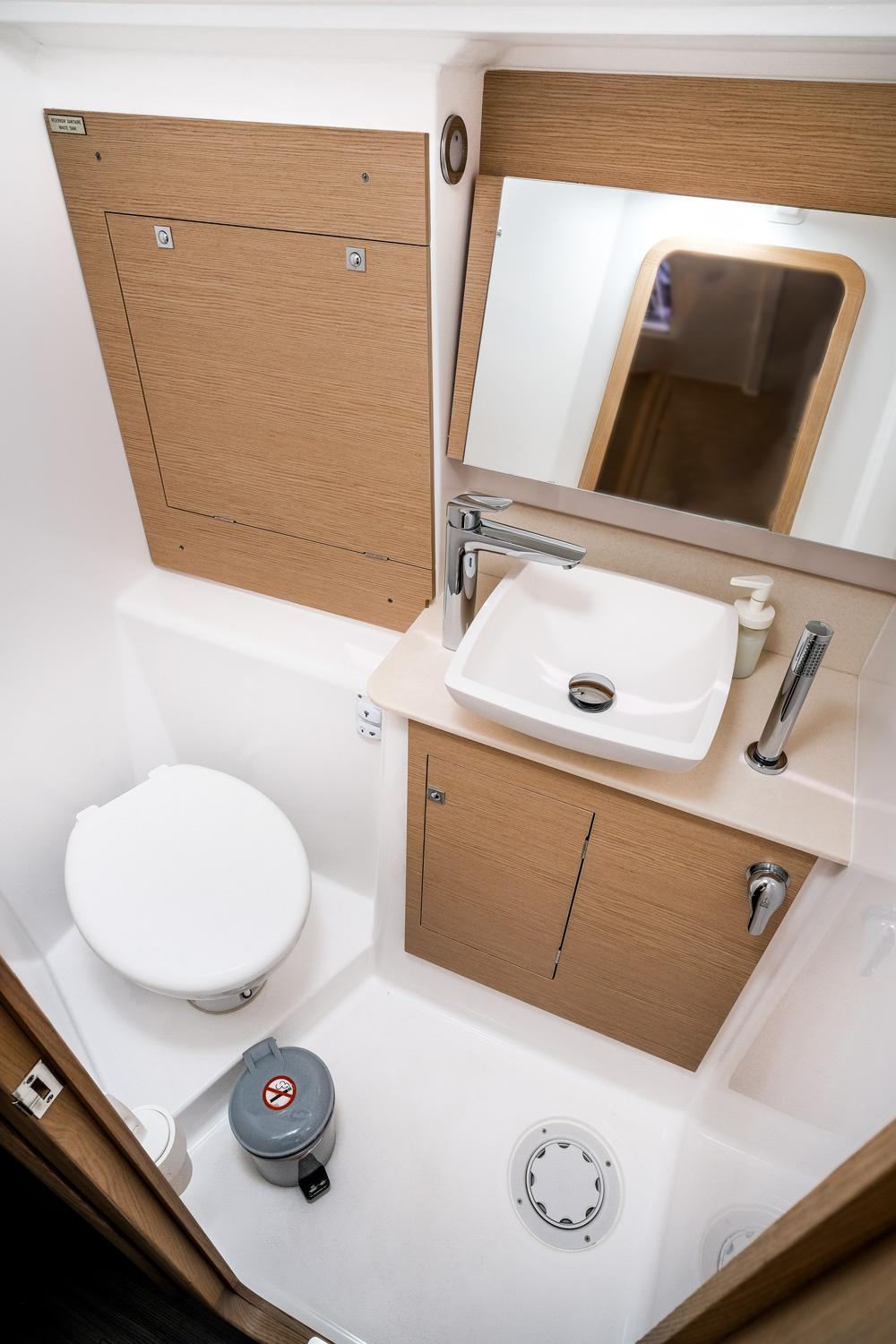 Dufour 390, picture 20