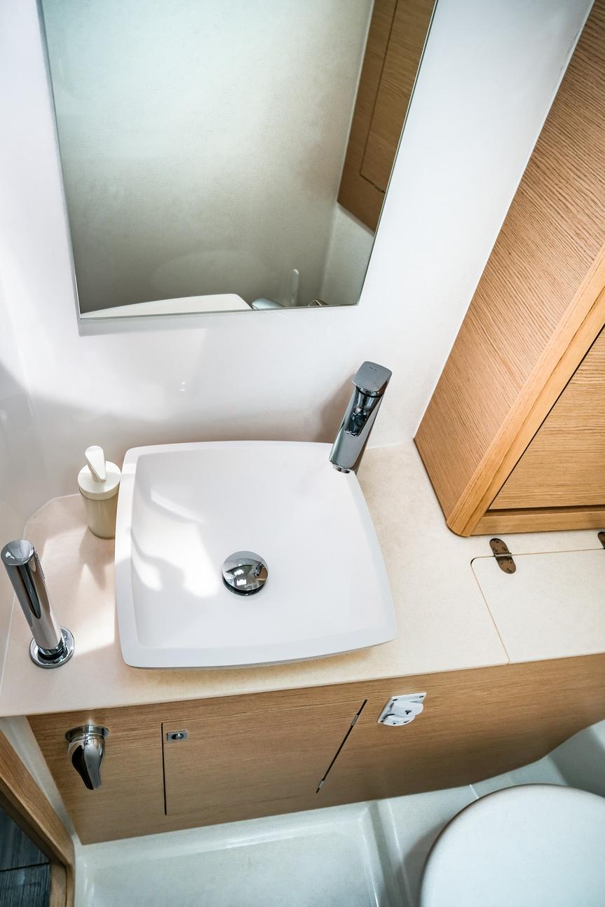 Dufour 390, picture 18