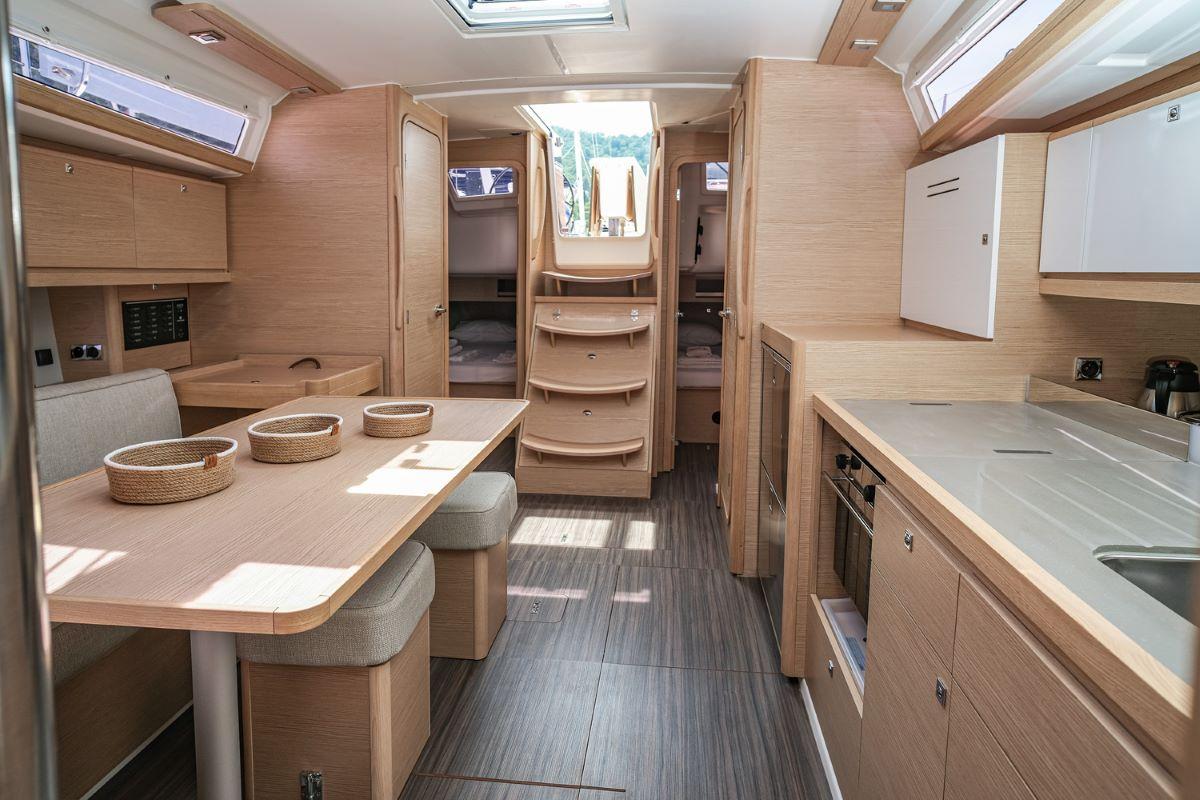 Dufour 390, picture 11