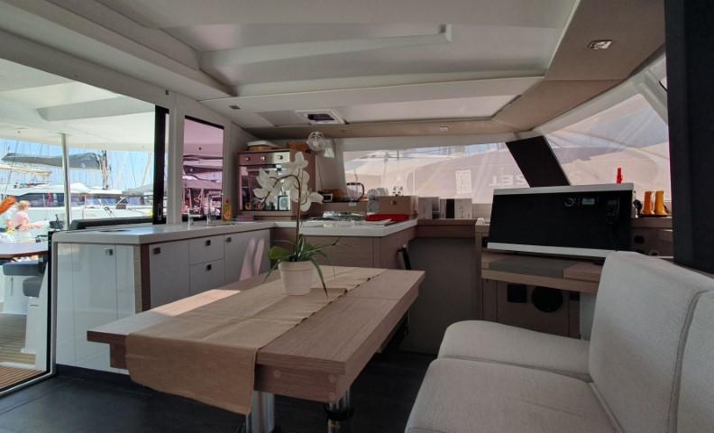 Fountaine Pajot Astrea 42 - 4 + 1 cab., picture 9
