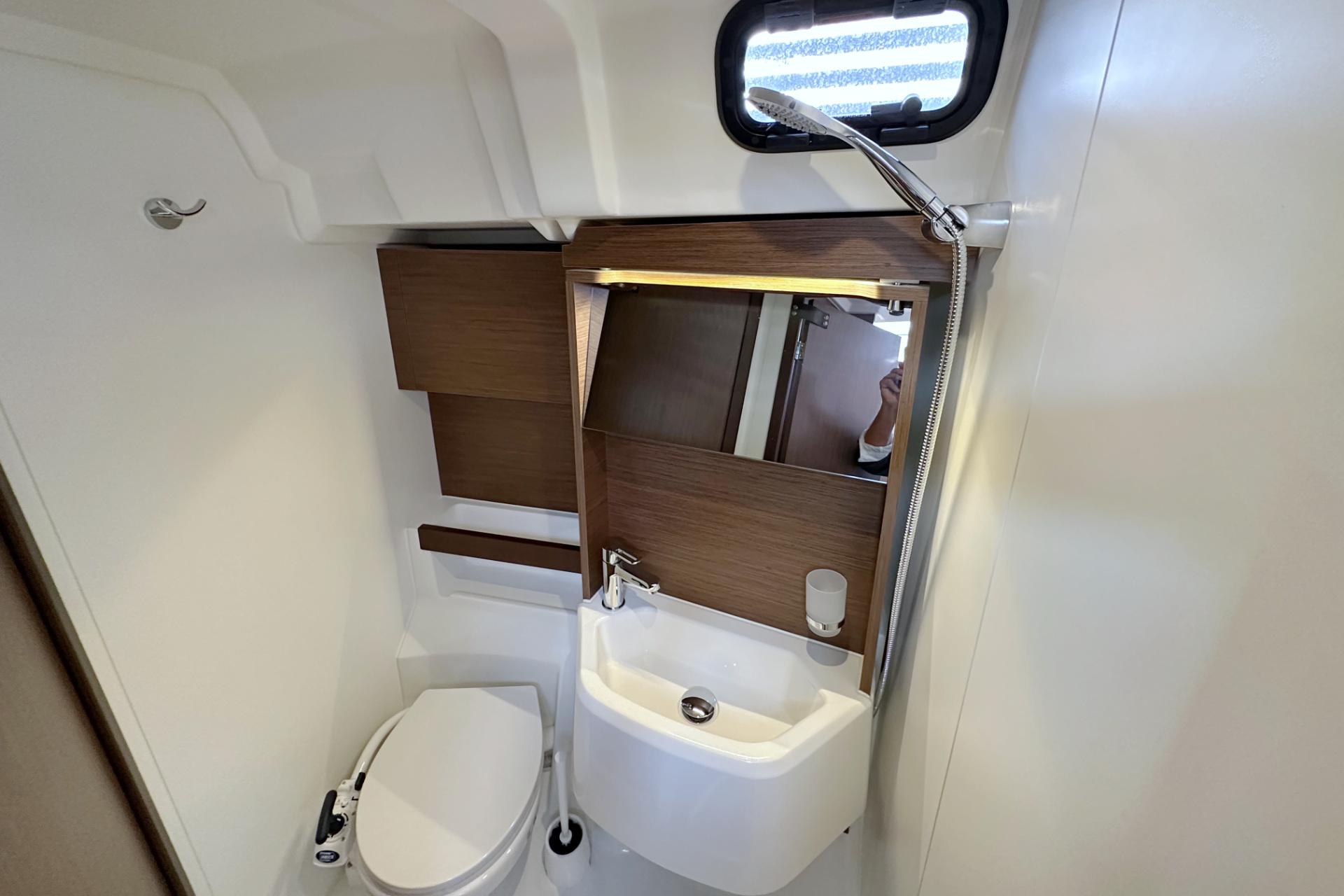 Oceanis 51.1, picture 21