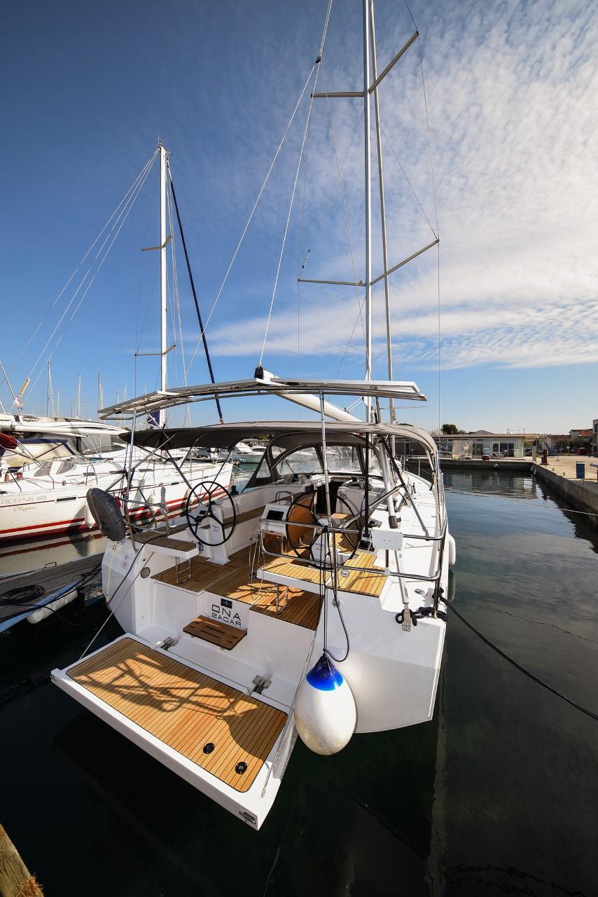 Bavaria C42, picture 3