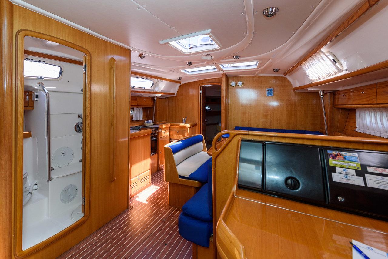 Bavaria 42 Cruiser - Blue Queen, picture 4