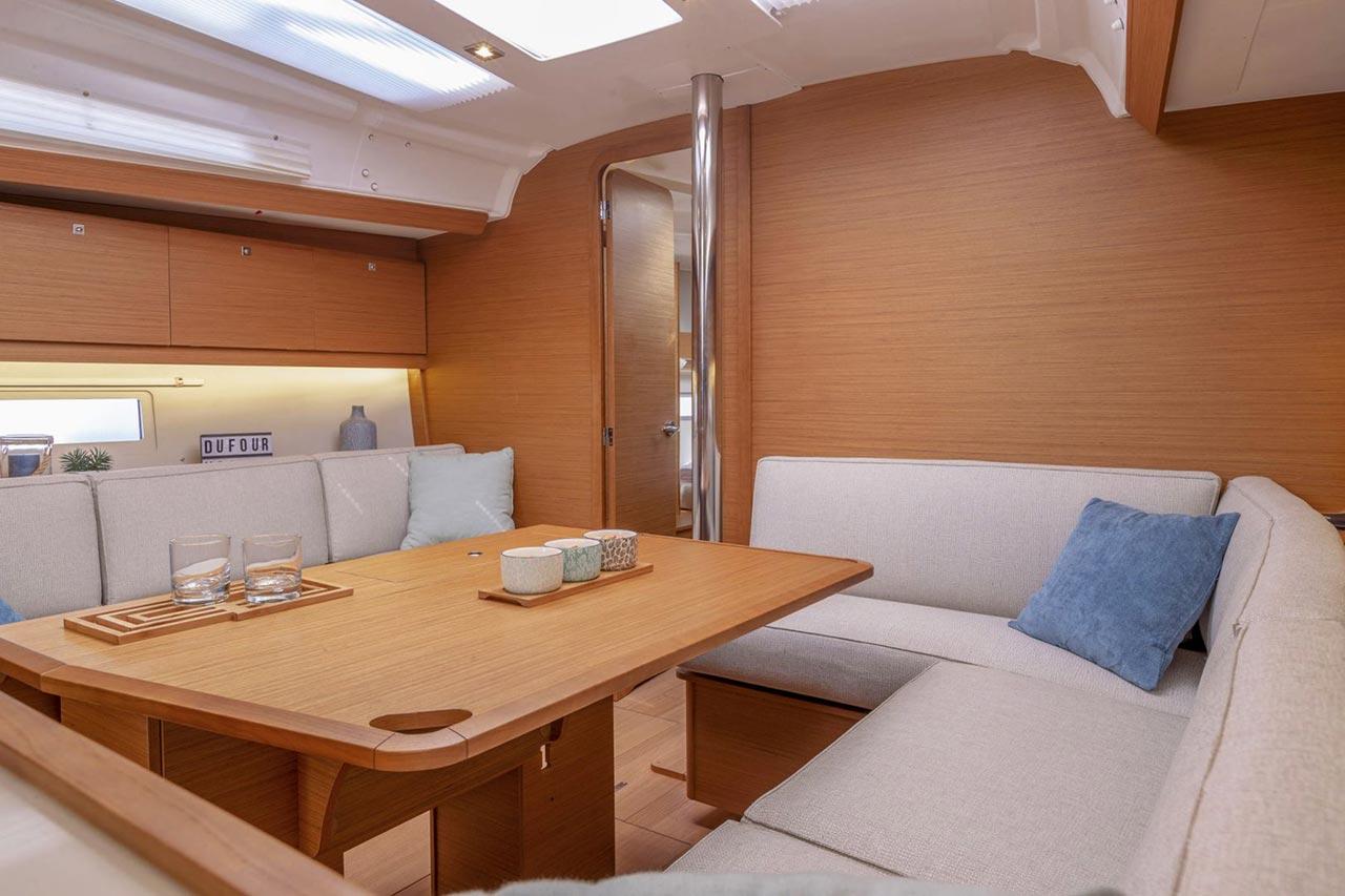 Dufour 390, picture 5