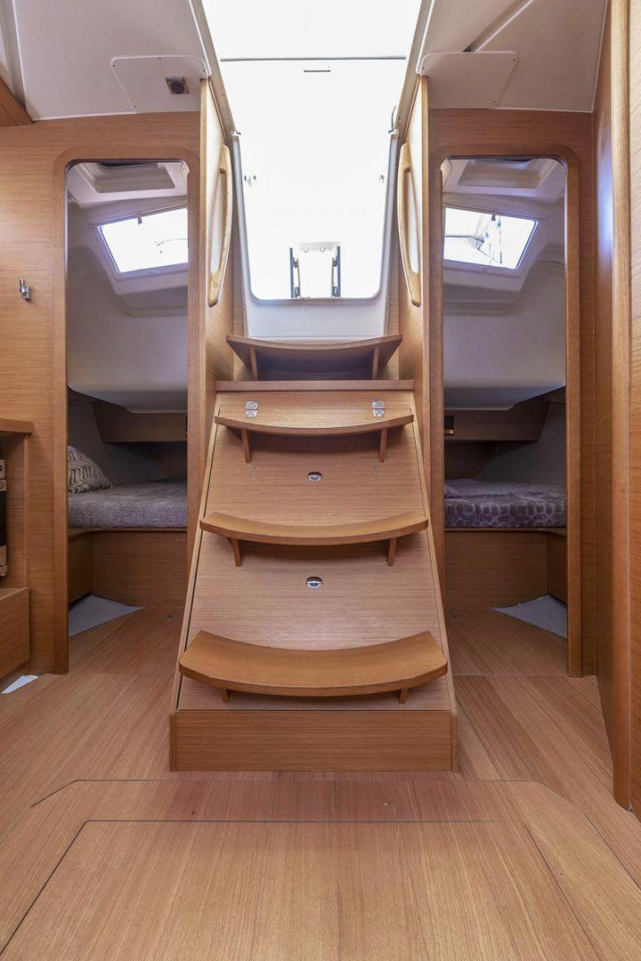 Dufour 390, picture 9