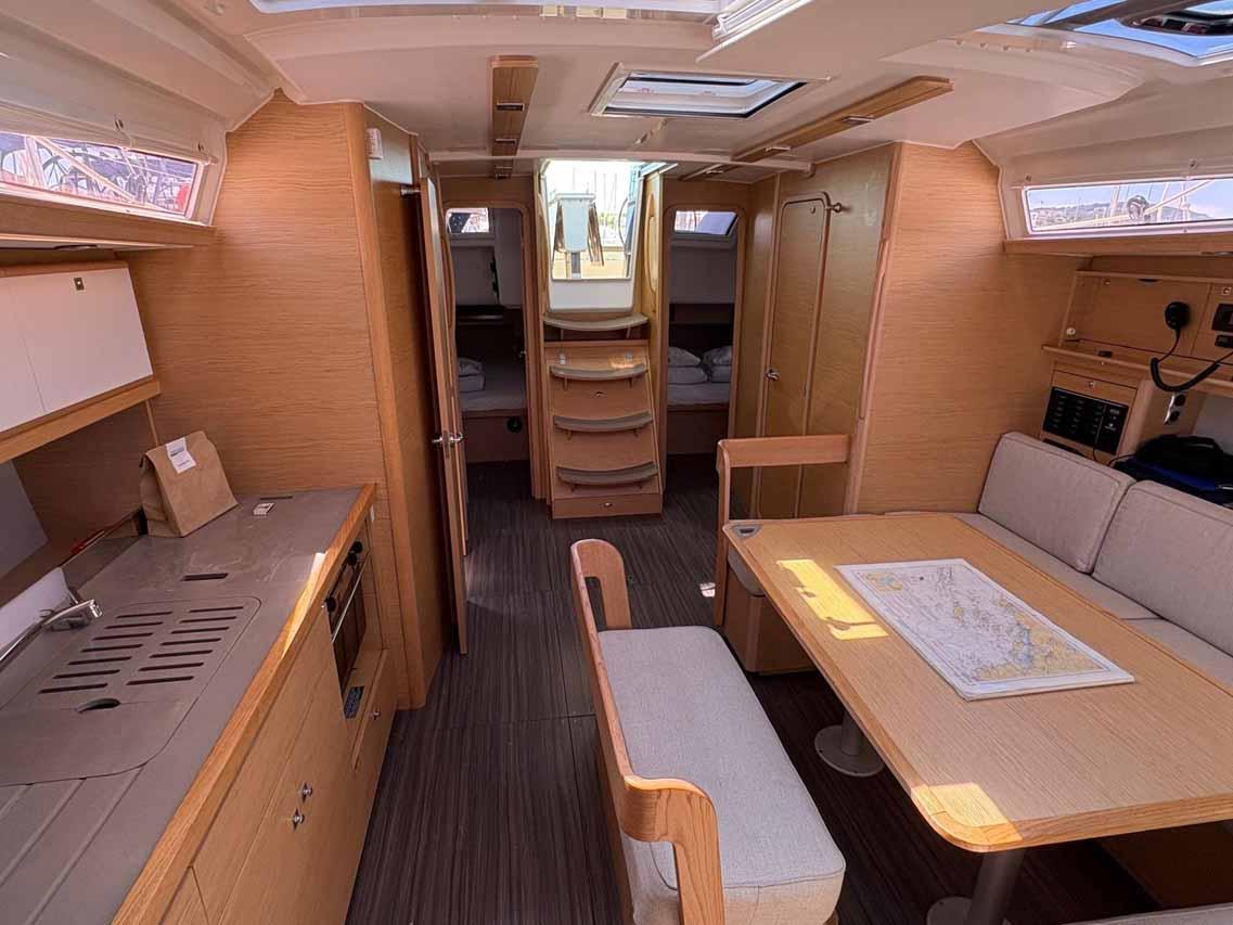 Dufour 430, picture 7