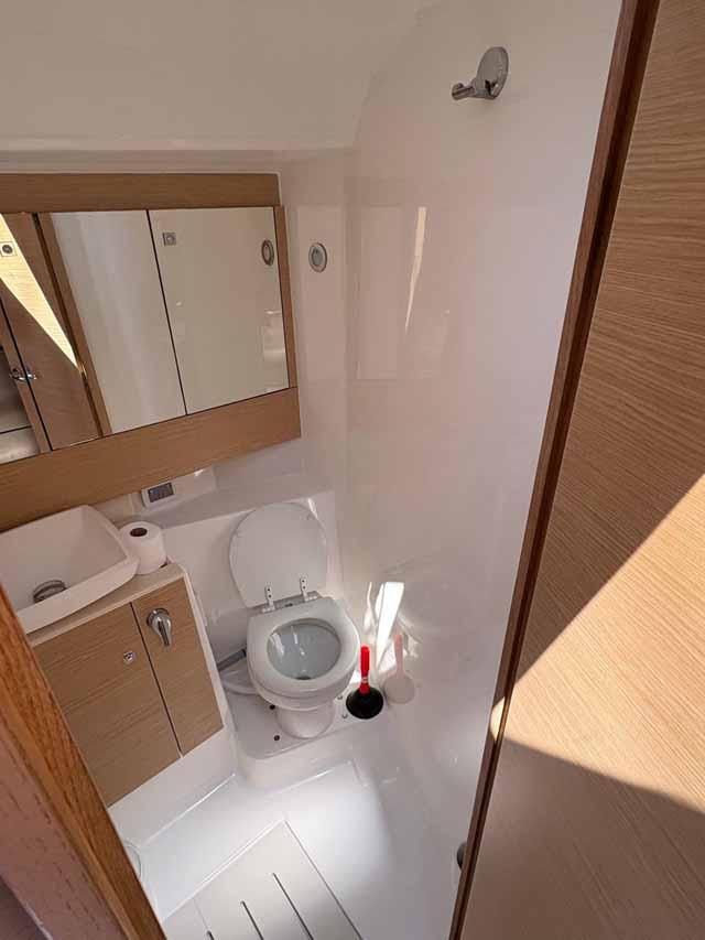 Dufour 430, picture 12