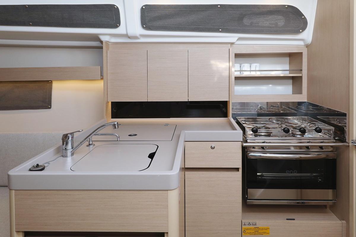 Oceanis 34.1 - 3 cab., picture 13