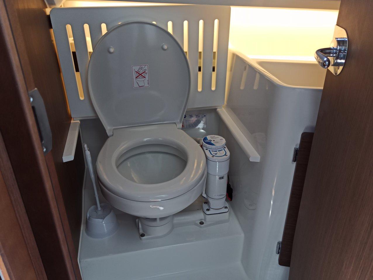 Merry Fisher 895 Sport Offshore - Surprise, picture 17