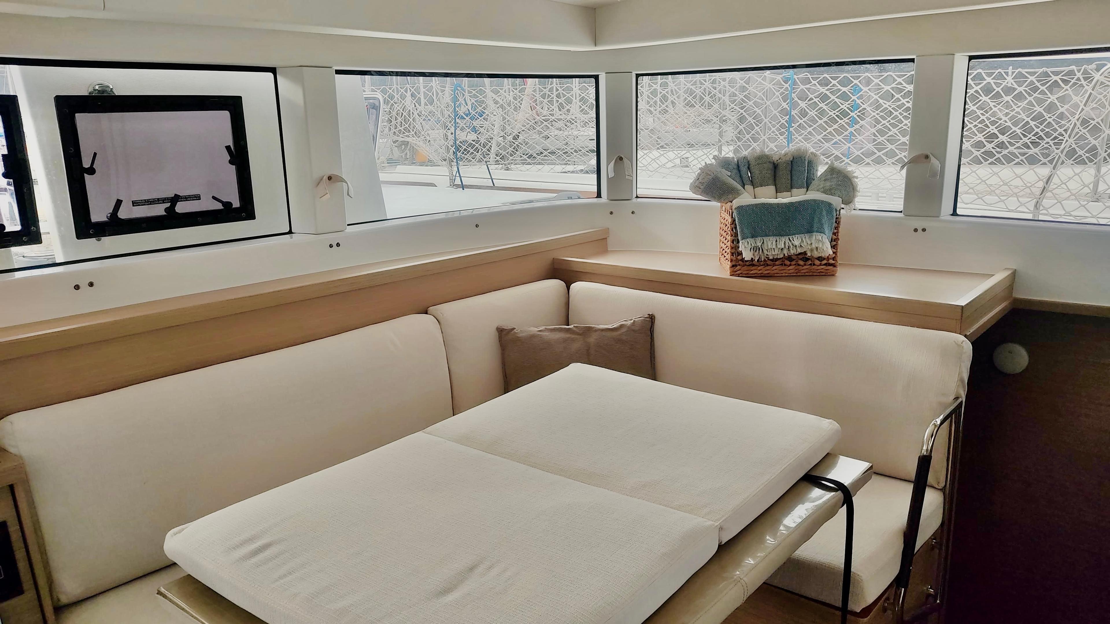 Lagoon 40 - 4 + 2 cab, picture 7