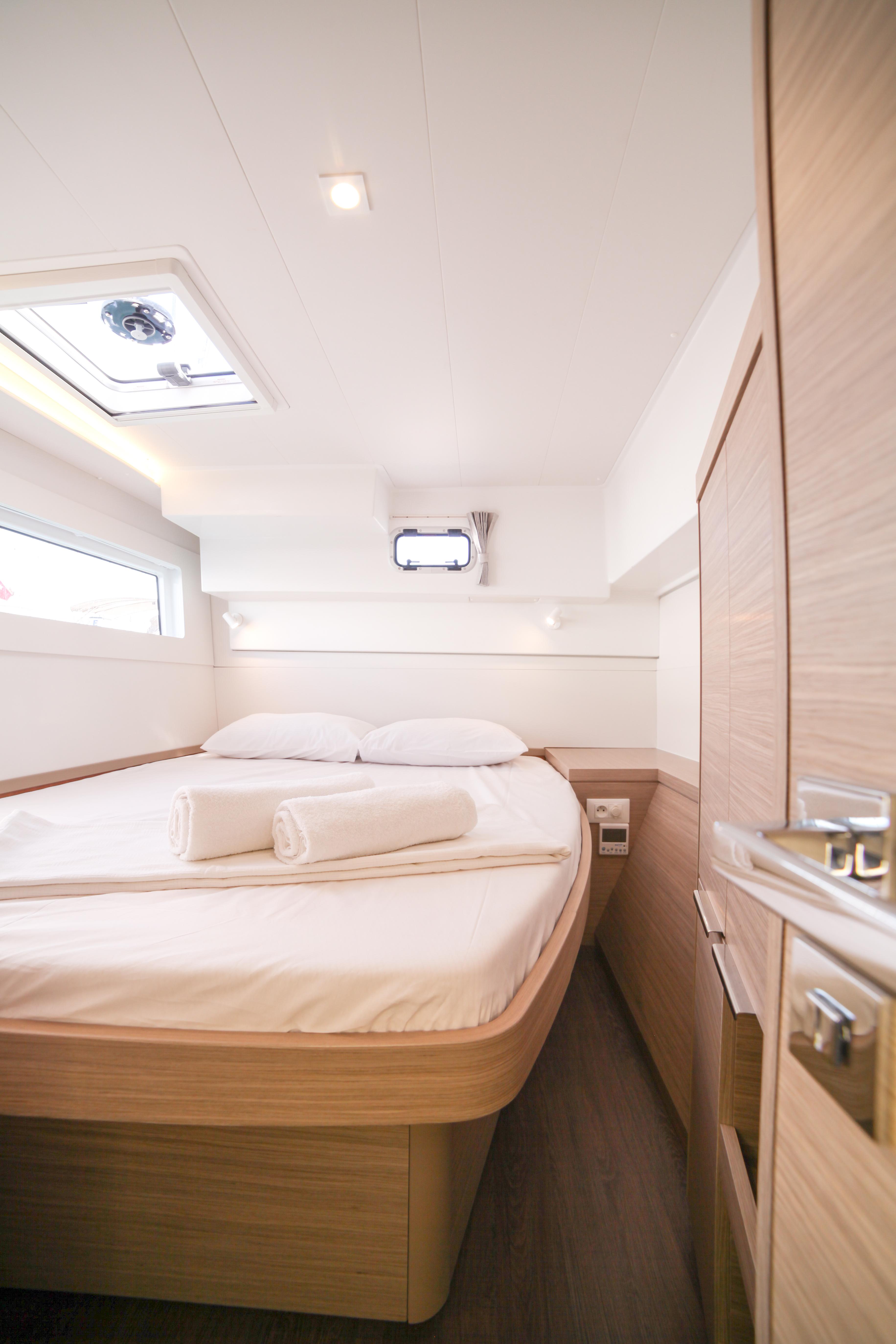 Lagoon 40 - 4 + 2 cab, picture 13