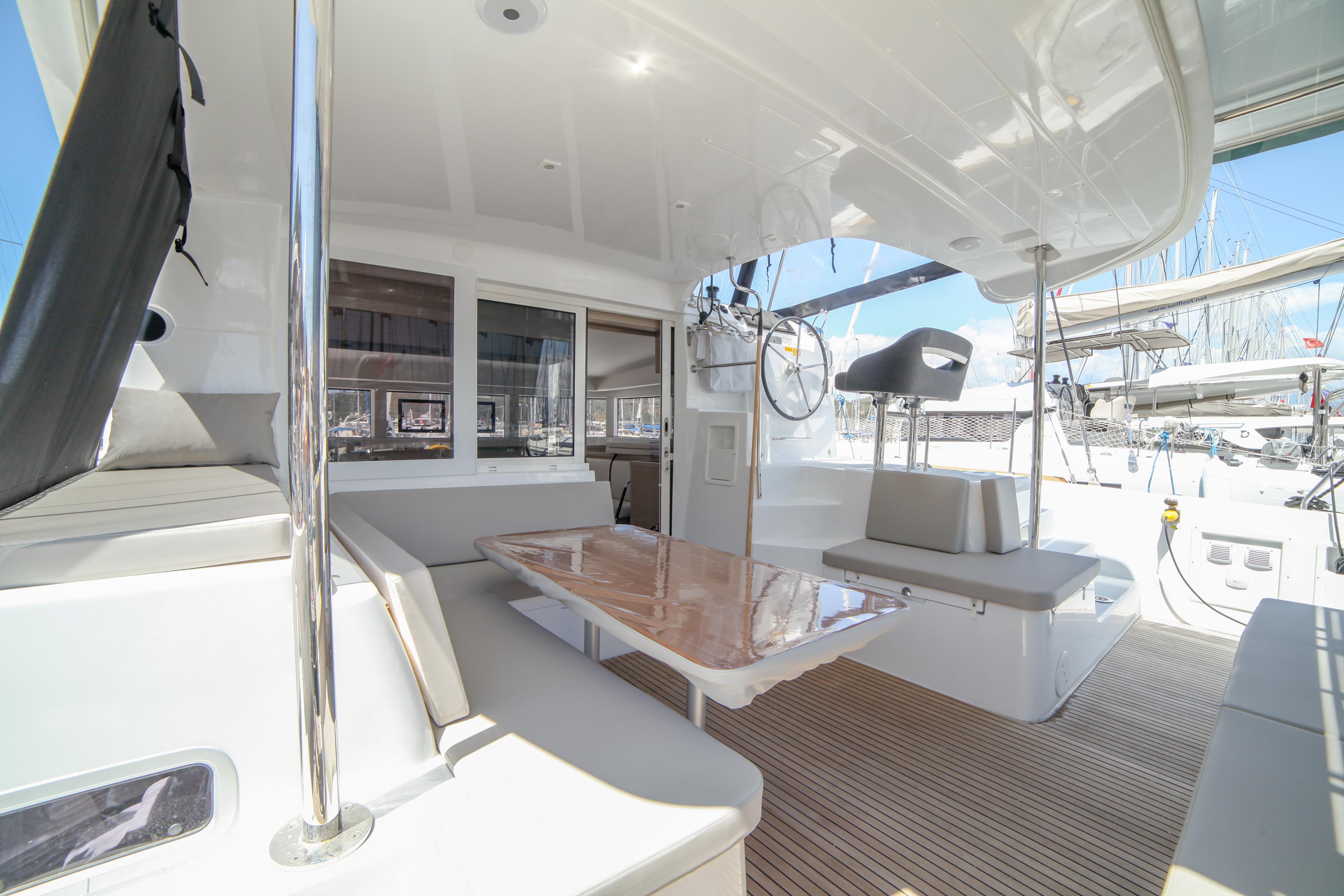 Lagoon 40 - 4 + 2 cab, picture 6