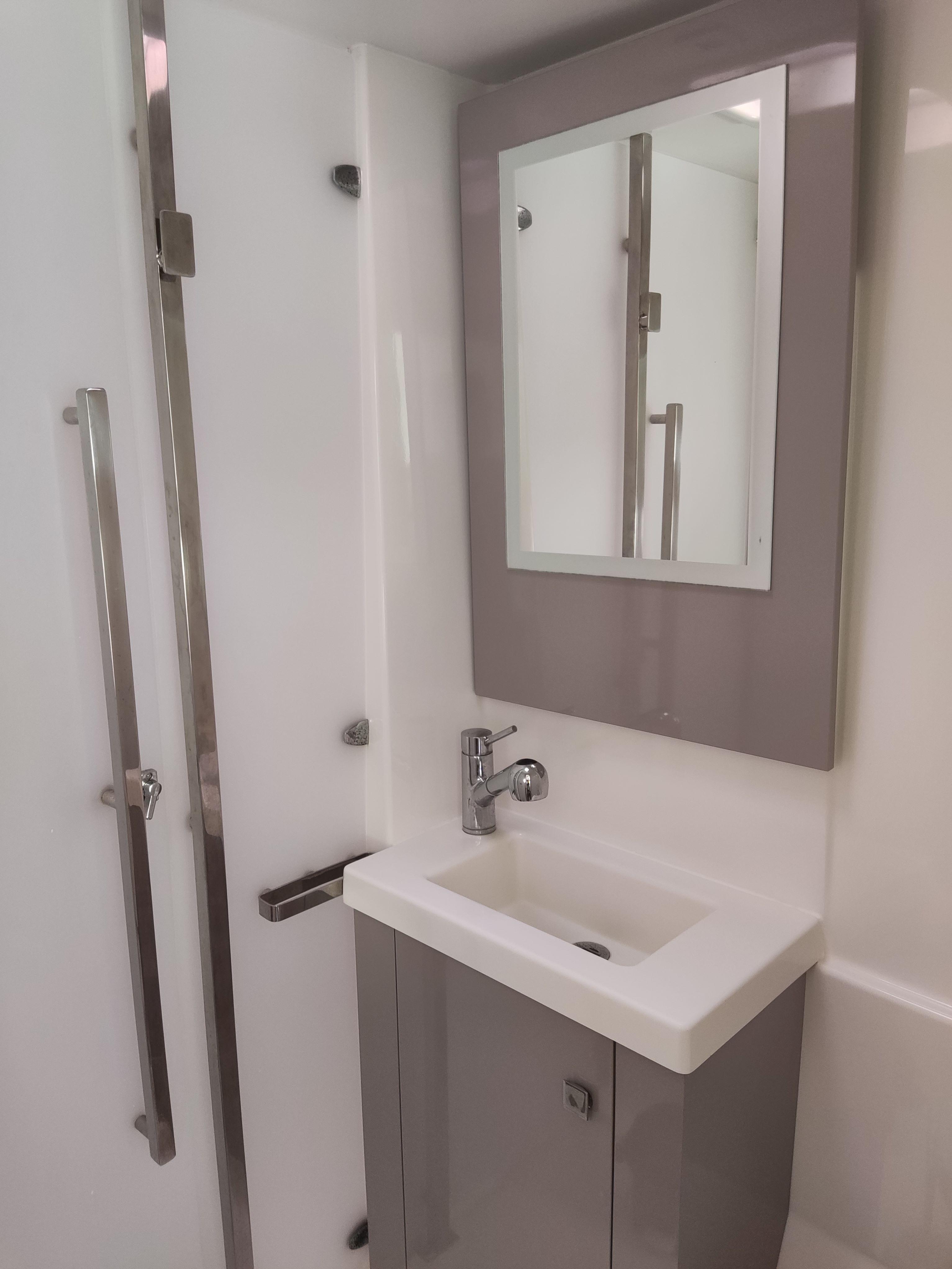 Fountaine Pajot Astrea 42 - 4 + 2 cab. - Atchoum, picture 19