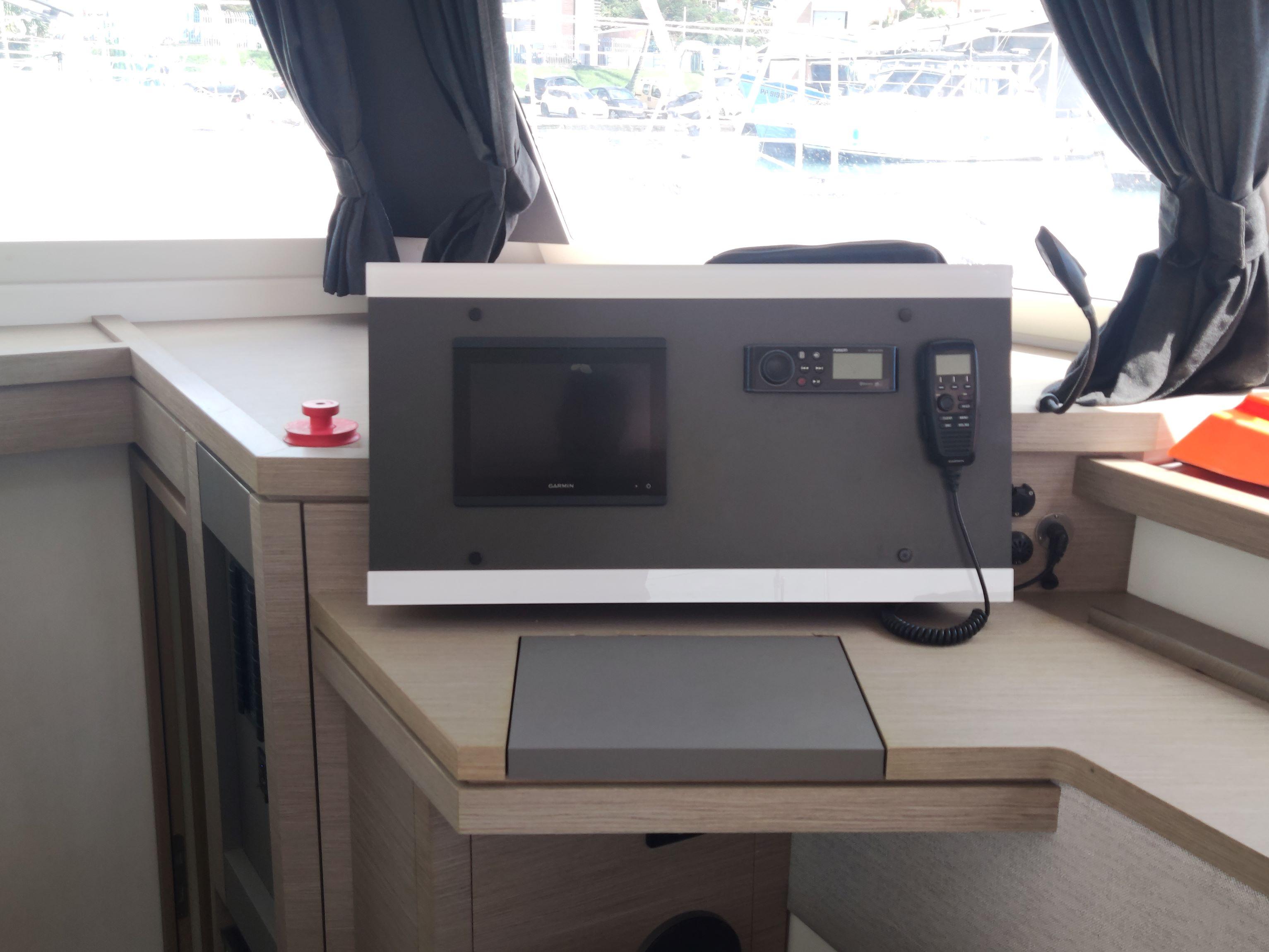 Fountaine Pajot Astrea 42 - 4 + 2 cab. - Atchoum, picture 11