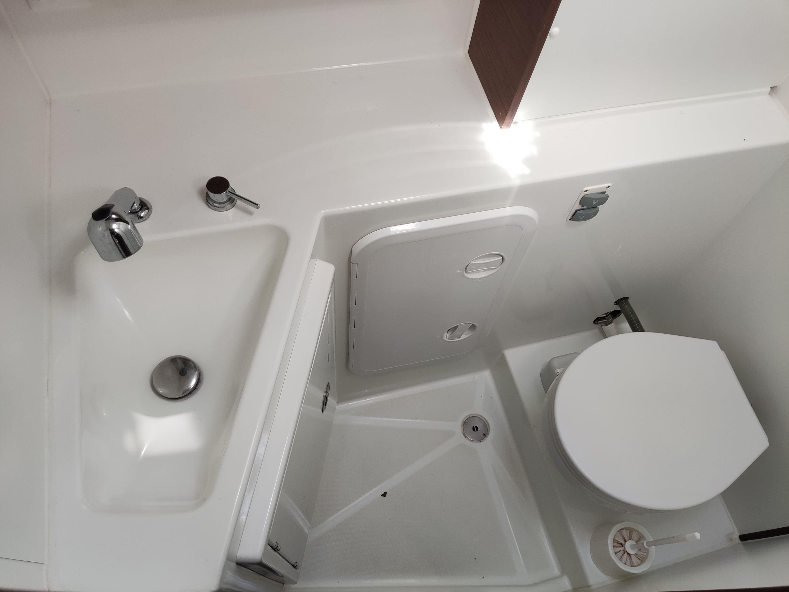 Lagoon 42 - 4 + 2 cab., picture 21