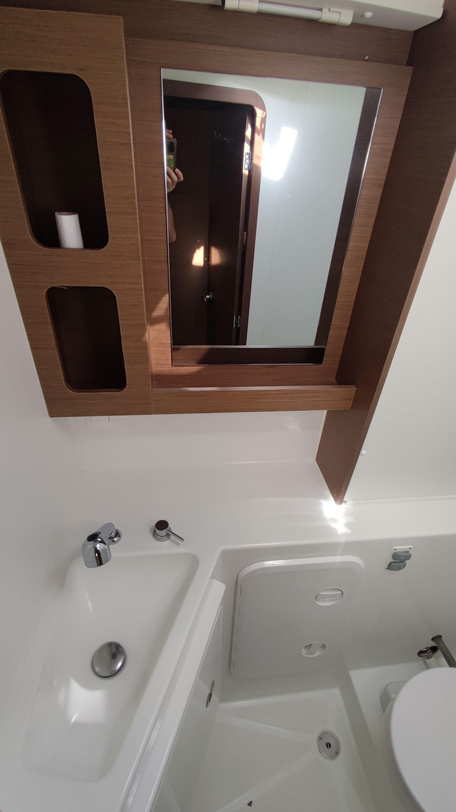 Lagoon 42 - 4 + 2 cab., picture 19