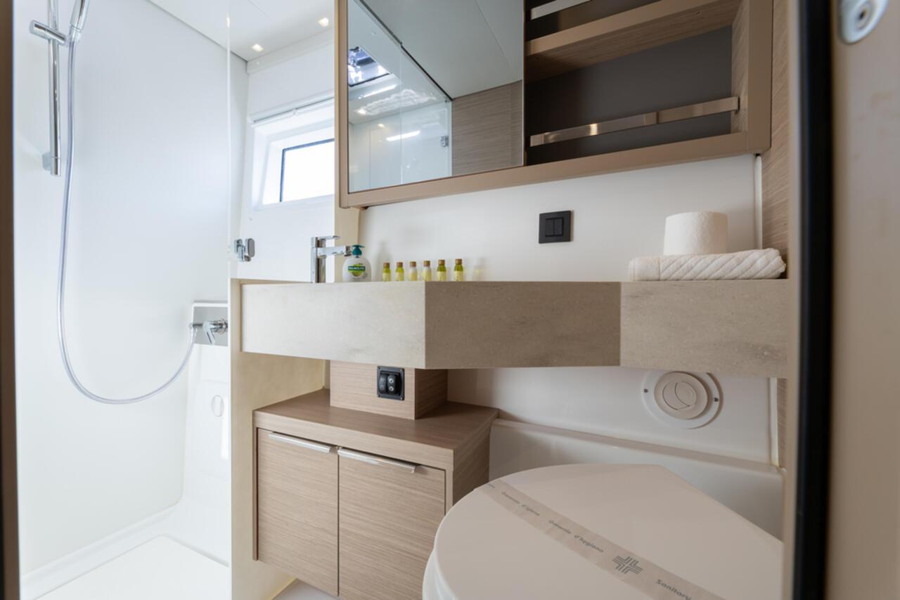 Lagoon 46 - 4 + 2 cab., picture 17