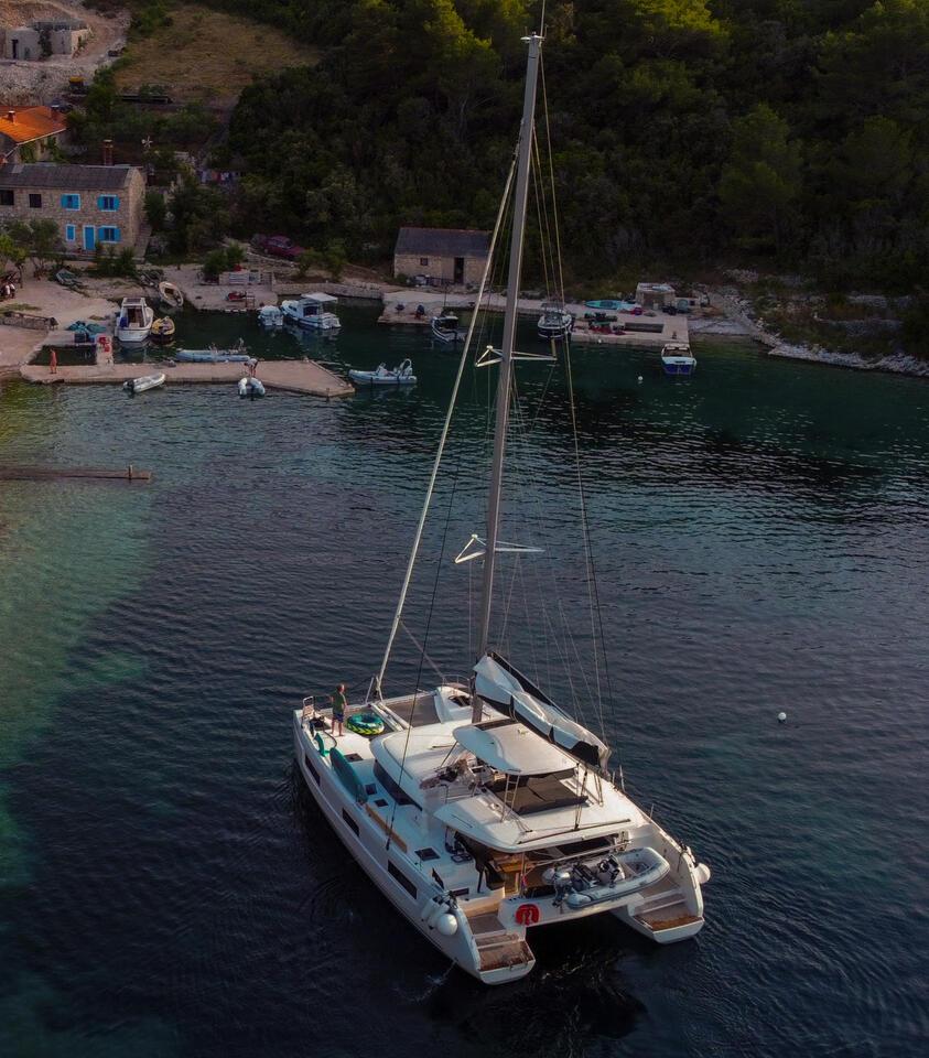 Lagoon 46 - 4 + 2 cab., picture 4