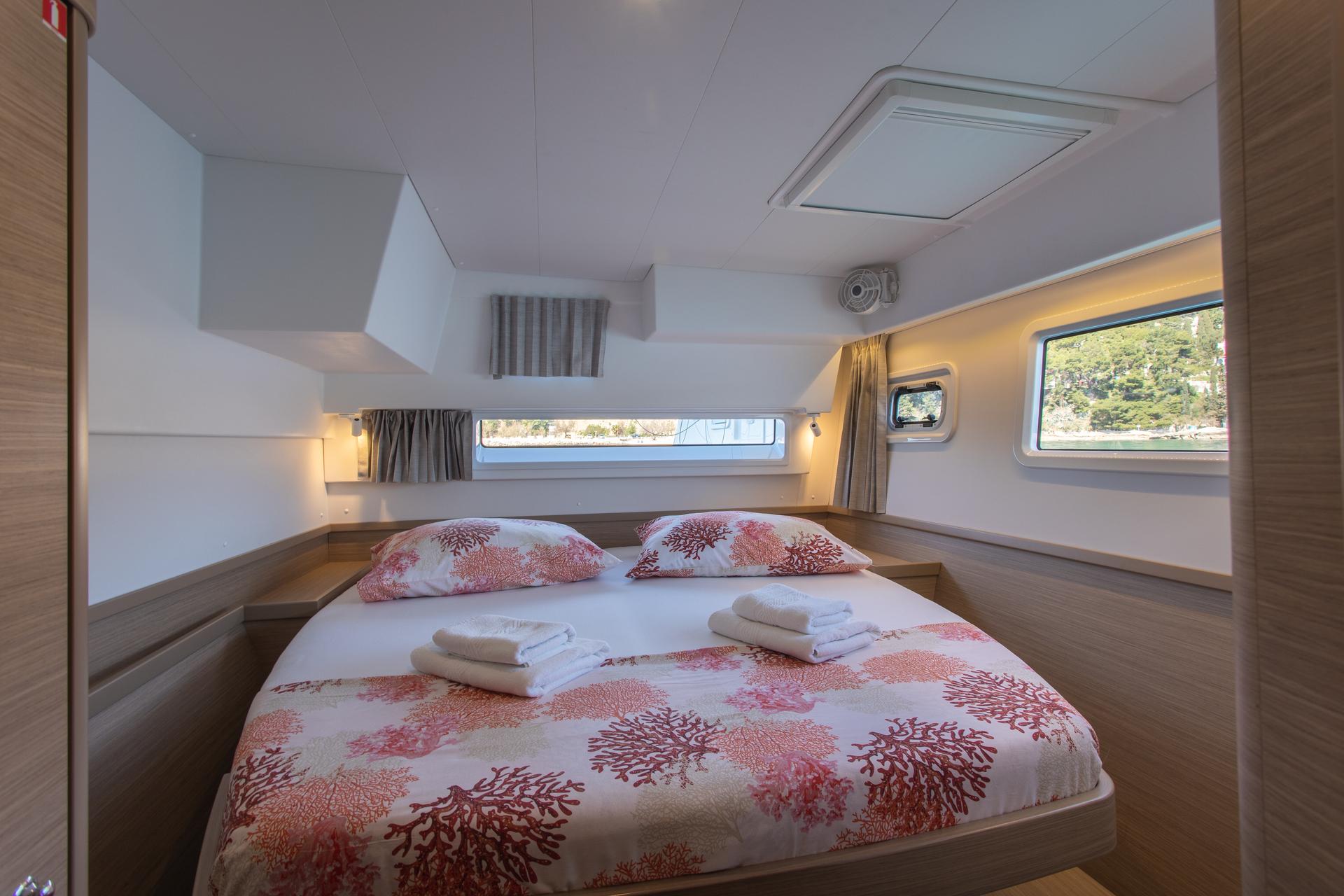 Lagoon 42 - 4 + 2 cab., picture 8