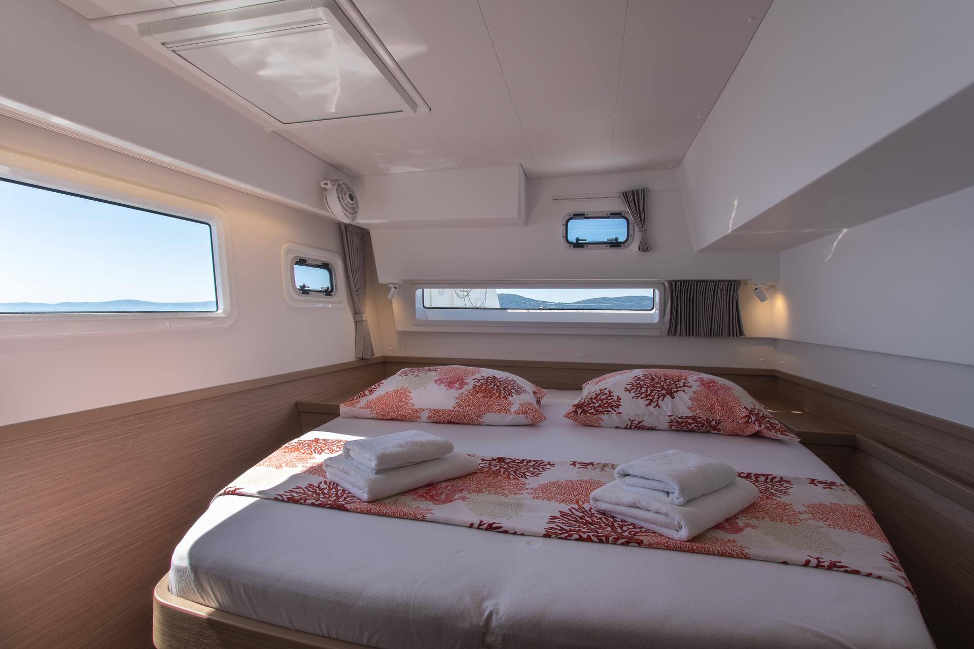 Lagoon 42 - 4 + 2 cab., picture 13