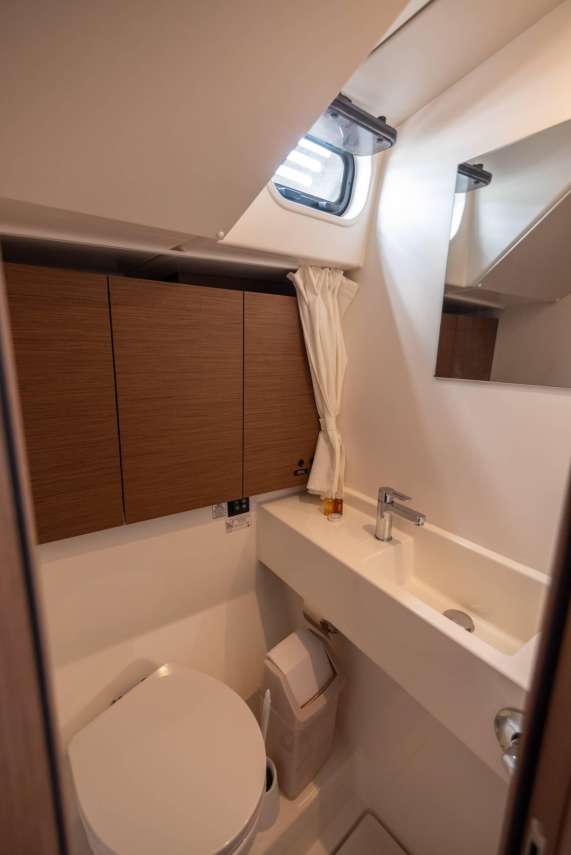 Oceanis 54 - 3 + 1 cab., picture 25