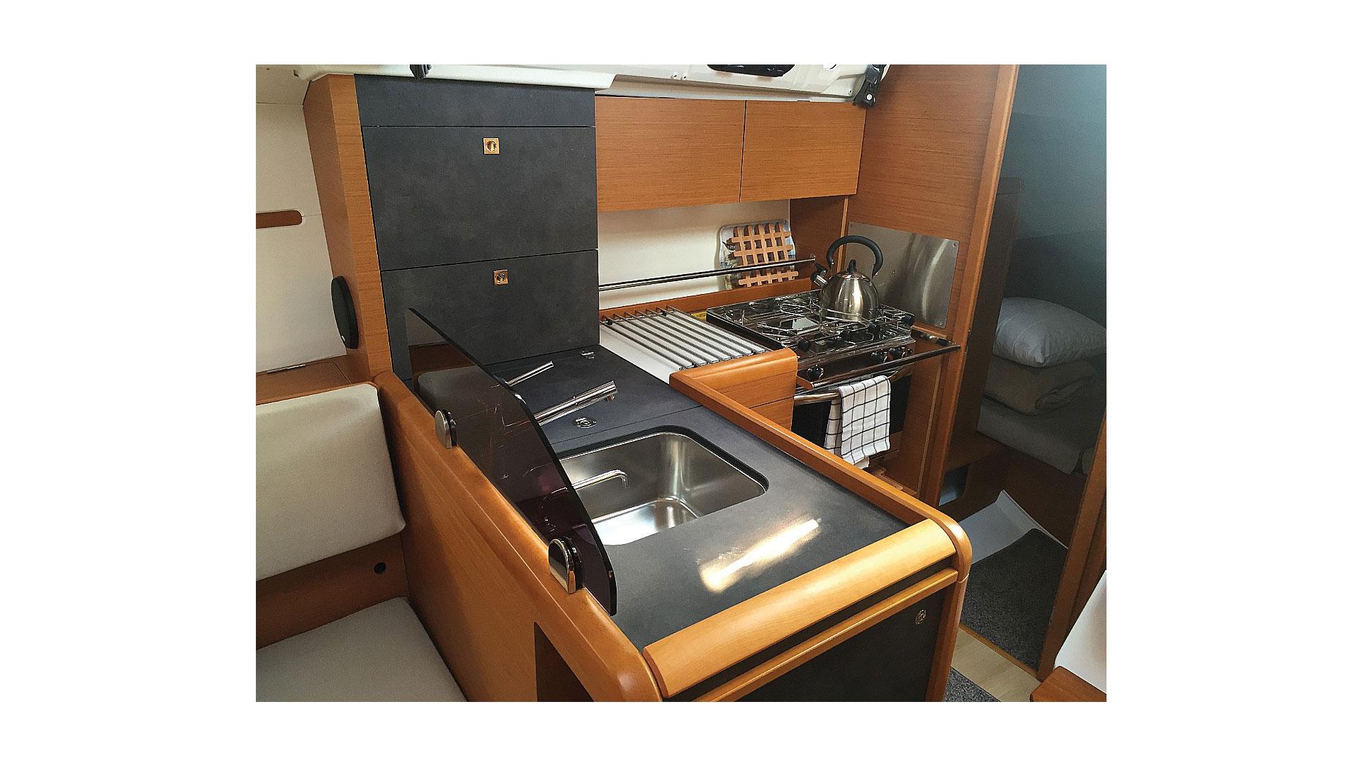 Sun Odyssey 349 - 3 cab., picture 10