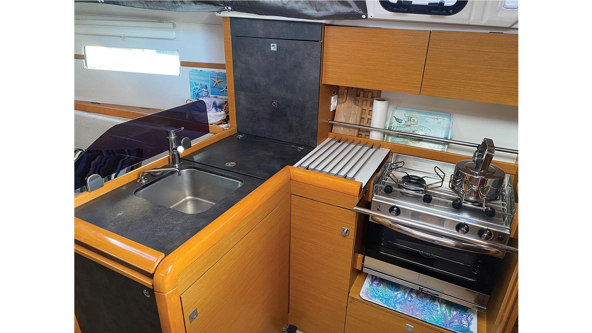 Sun Odyssey 349 - 3 cab., picture 7