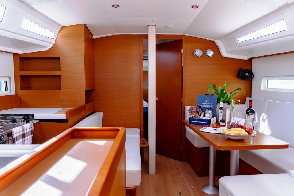 Sun Odyssey 410 - 3 cab., picture 6