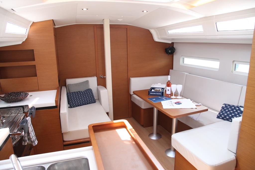 Sun Odyssey 410 - 3 cab., picture 5