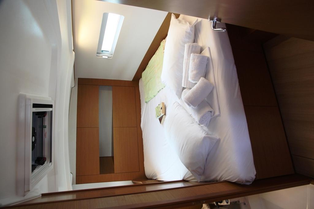 Sun Odyssey 410 - 3 cab., picture 12