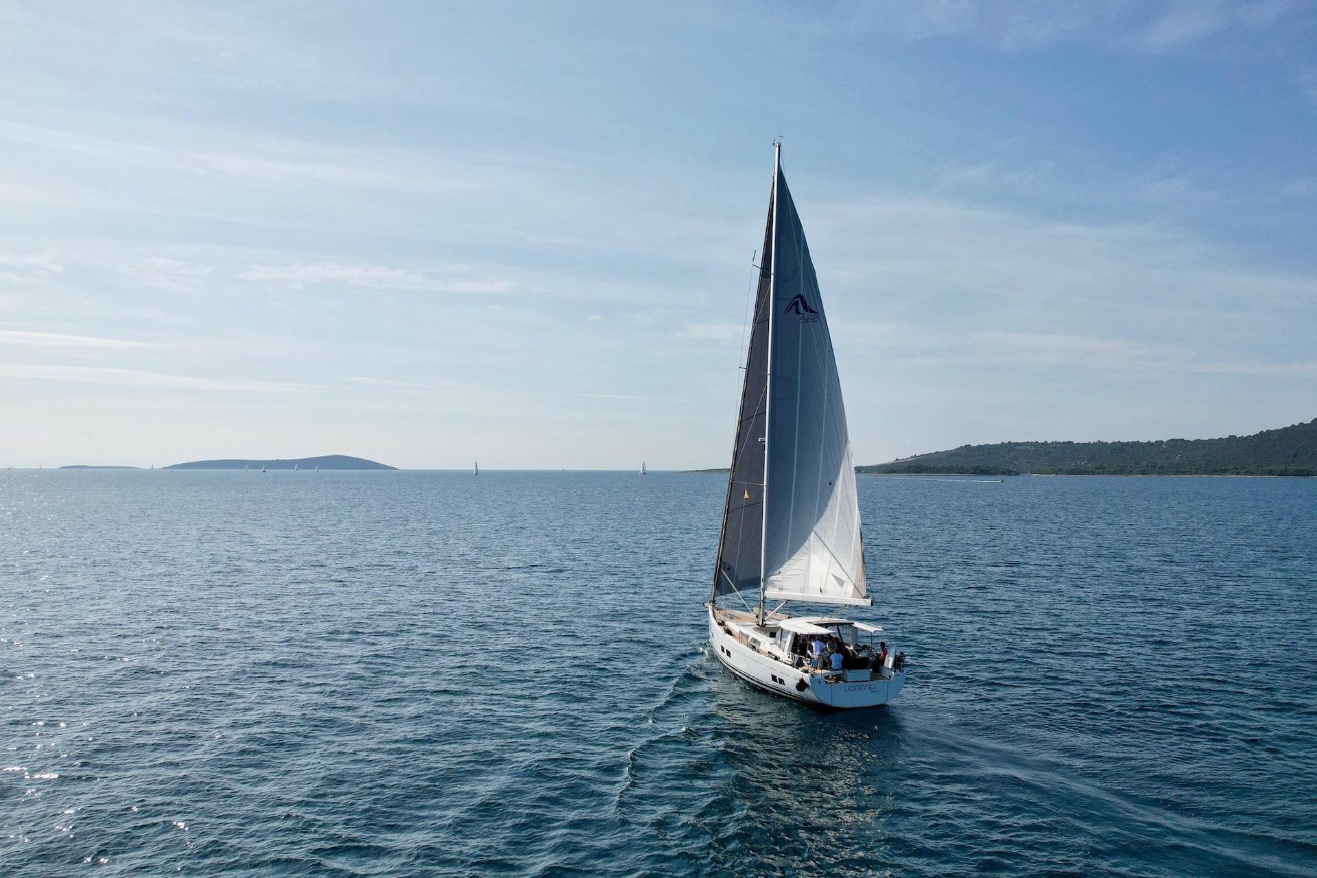 Hanse 588 - 3 + 1 cab., picture 10