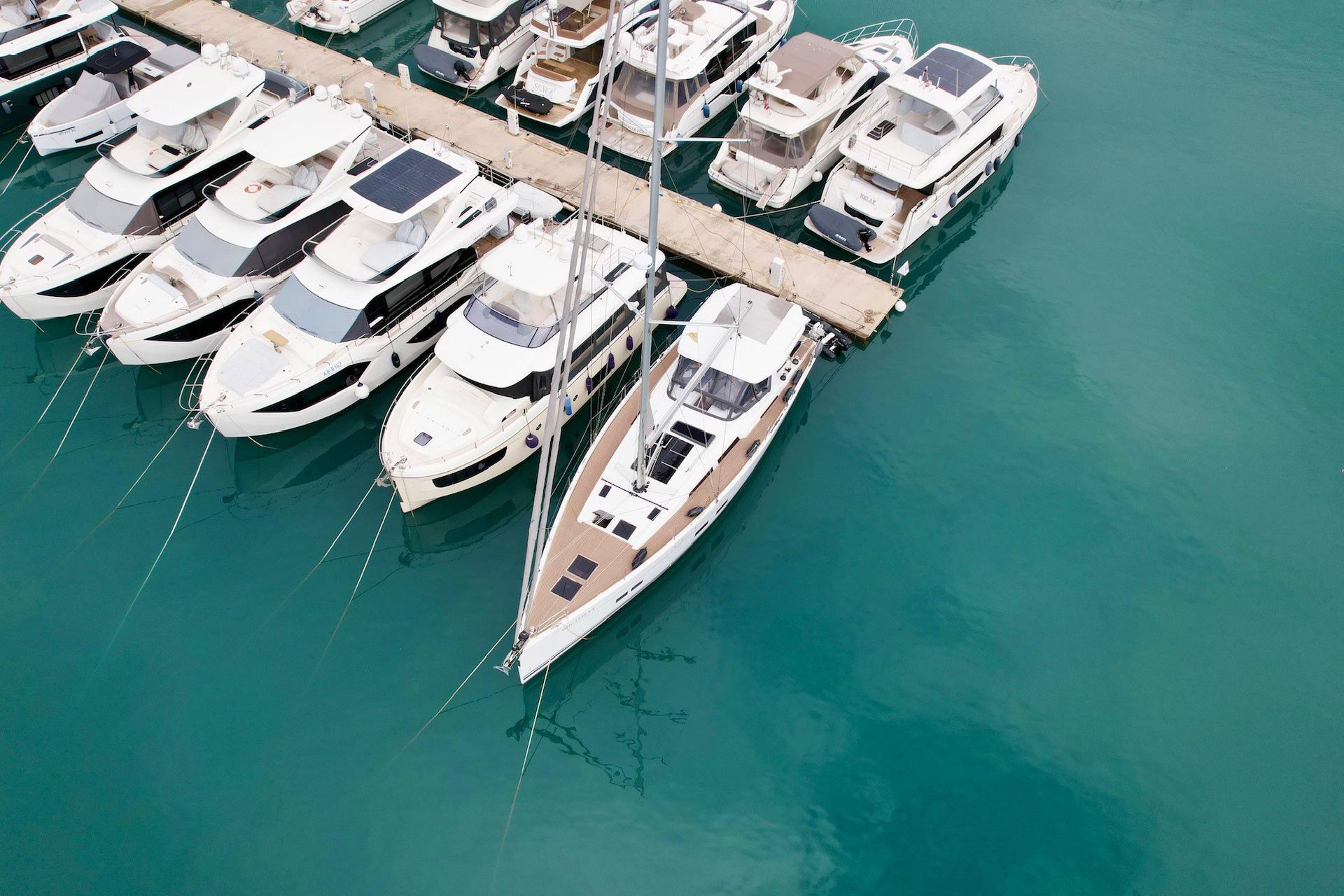 Hanse 588 - 3 + 1 cab., picture 13