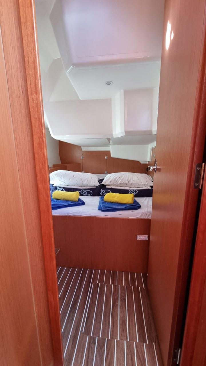 Bavaria C42, picture 13