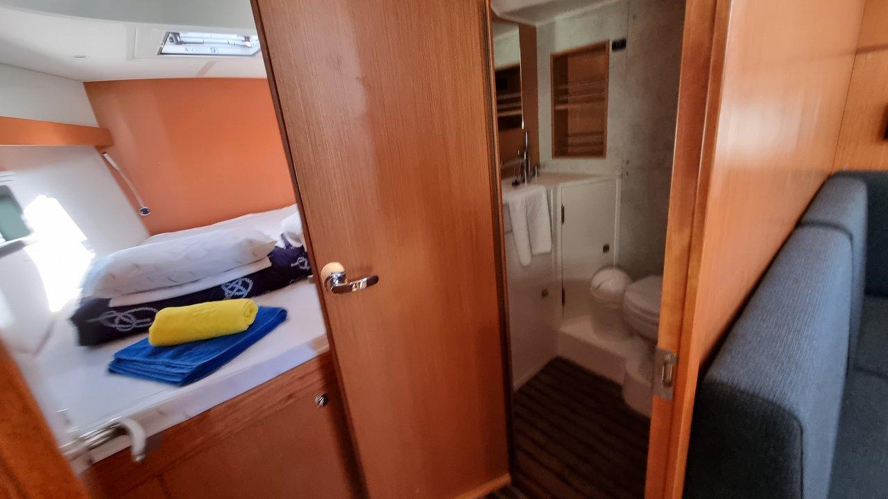 Bavaria C42, picture 16