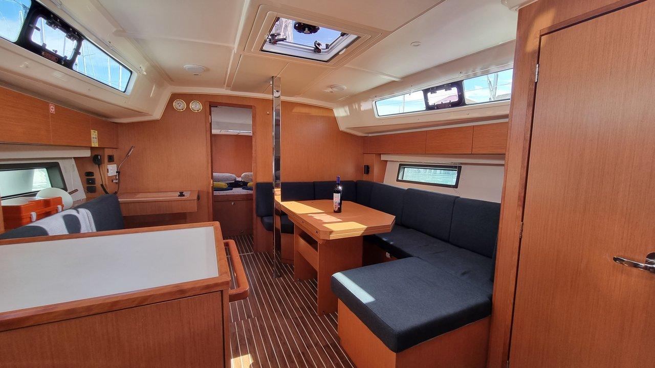 Bavaria C42, picture 8