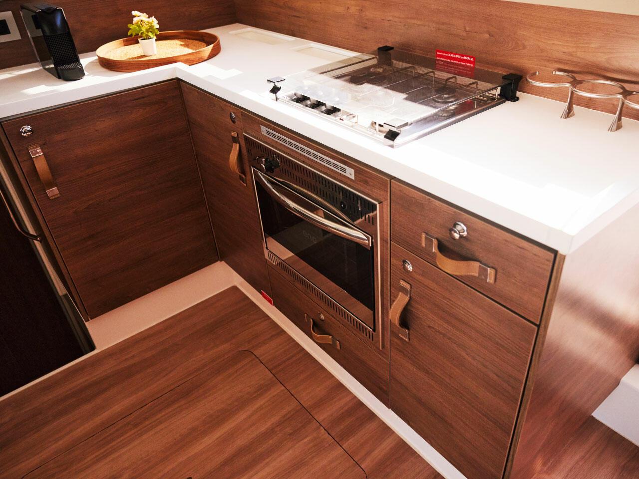 Bali 4.2 - 4 + 1 cab., picture 8