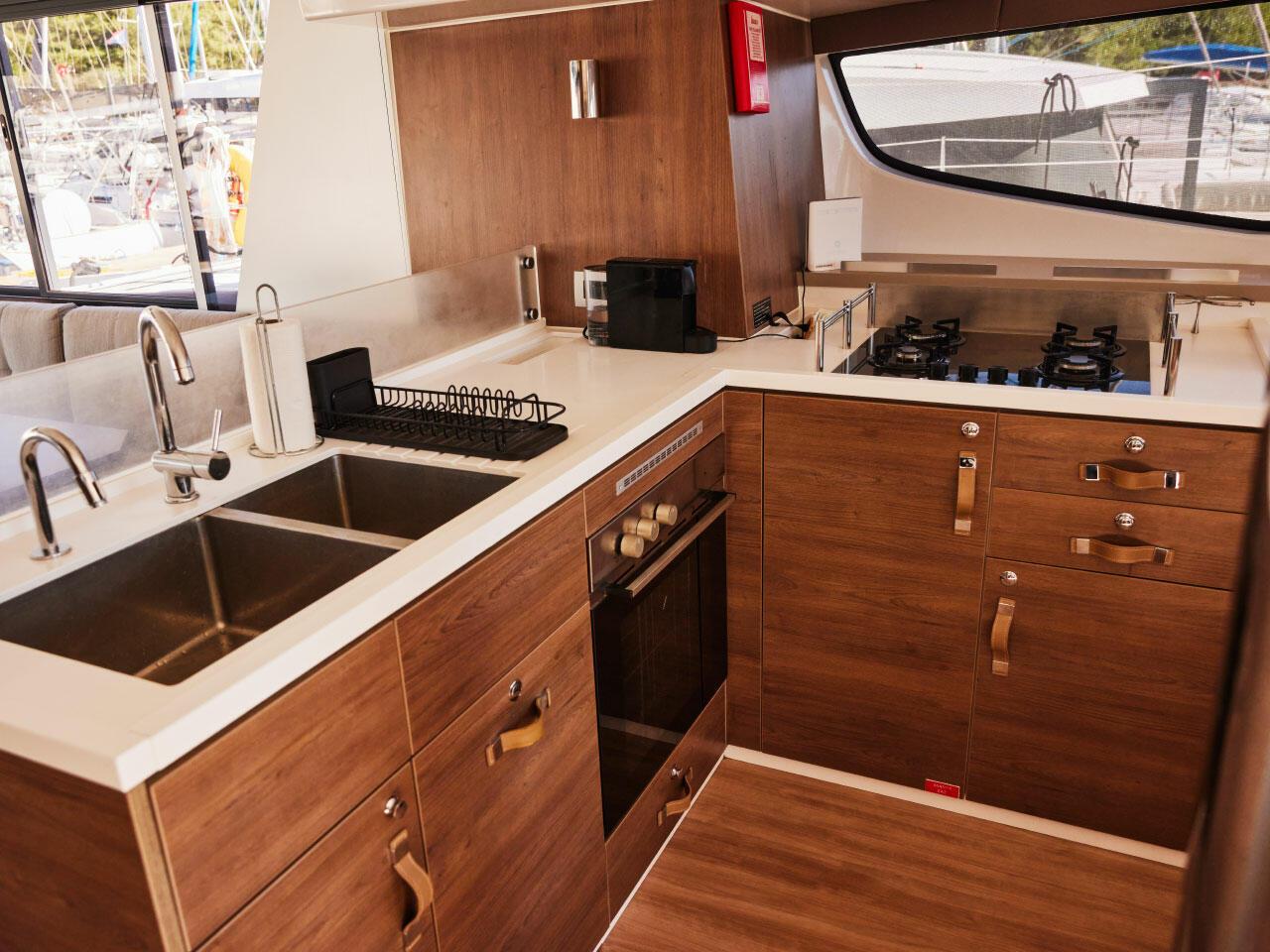 Bali 4.6 - 4 + 1 cab., picture 7